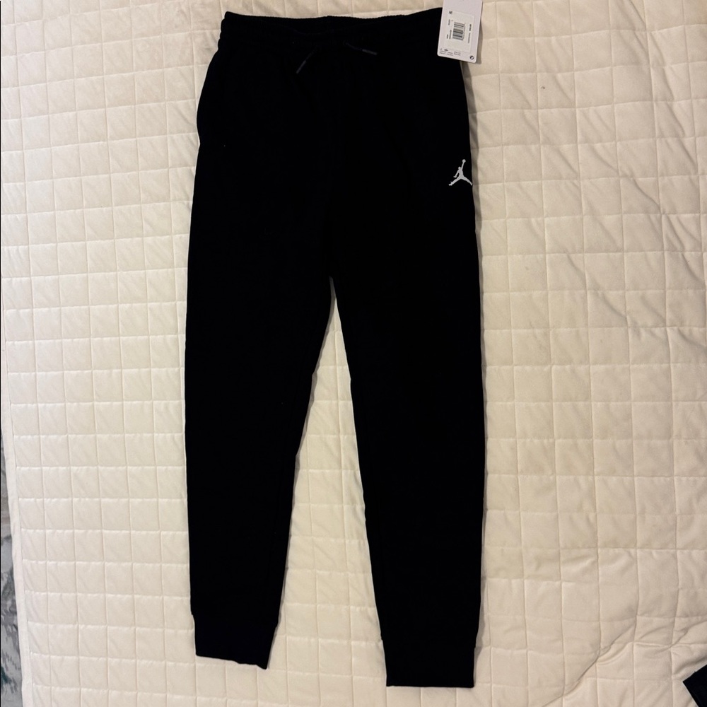 Black Nike Jordan sweatpants joggers with side and back pocket